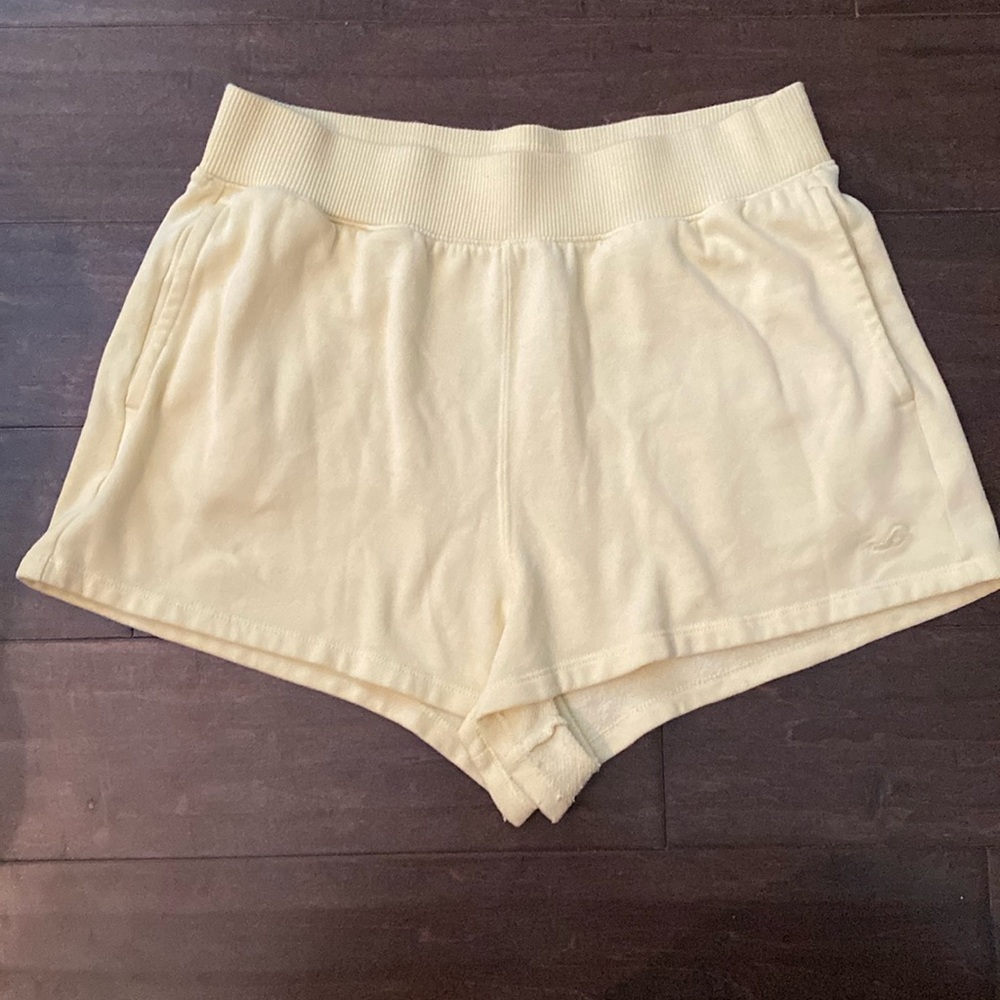 Pale yellow ultra high-rise hollister dad shorts